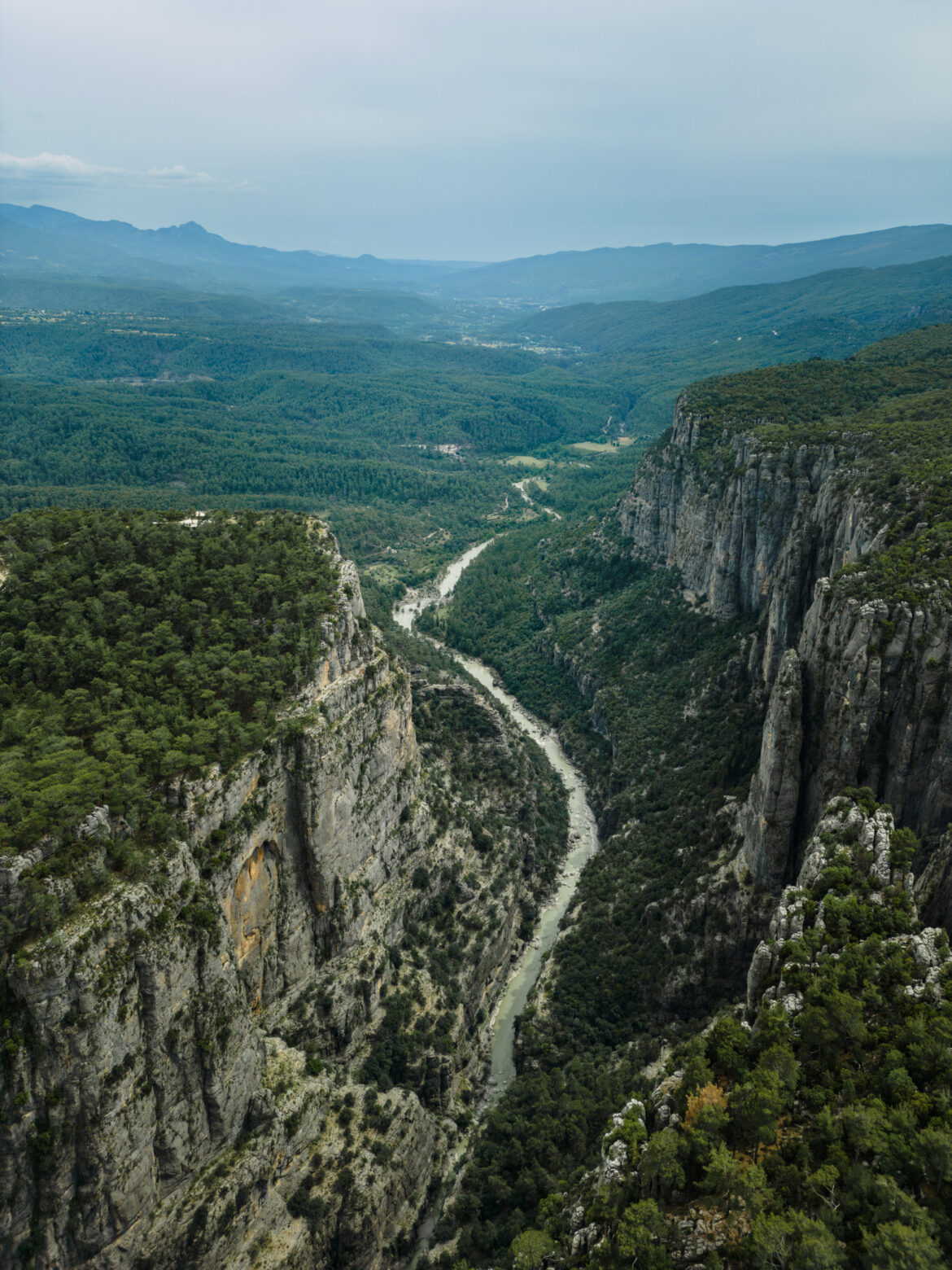 Kelionės į Sakartvelą: maršrutai, regionai, virtuvė ir praktiniai patarimai keliautojams