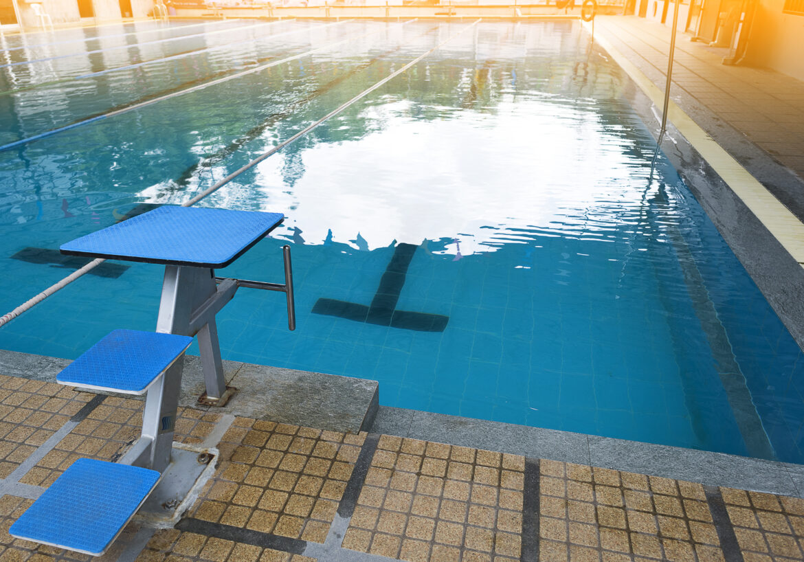 Žalgirio arenos baseinas Kaune: modernus vandens sporto ir šeimos laisvalaikio centras