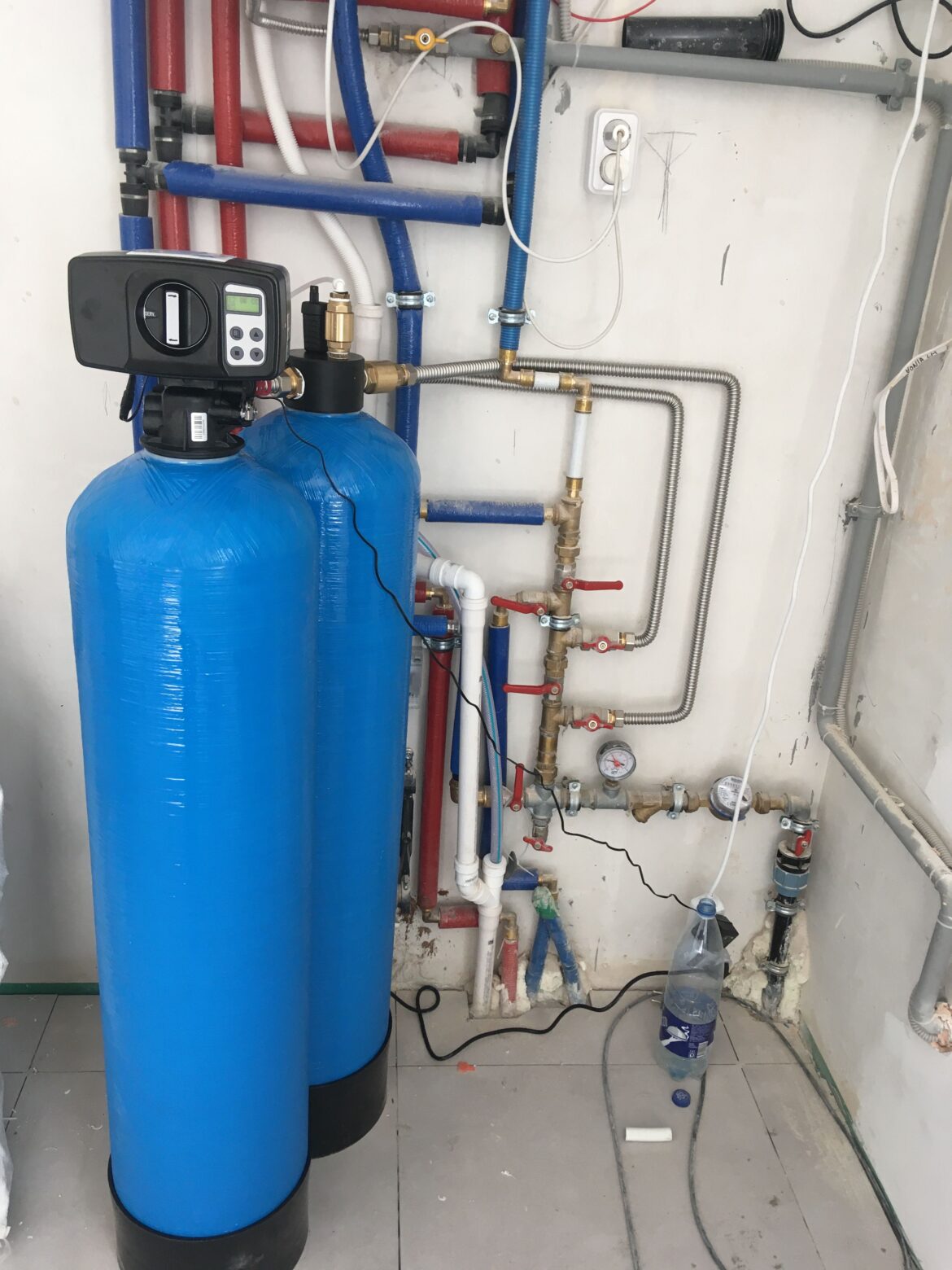 Vandens filtrų nauda namams: kaip užtikrinti švarų vandenį visoje Lietuvoje